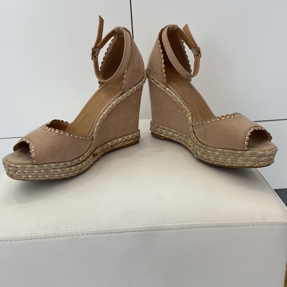Tan wedge  platform Sandals size 7 - Picture 7 of 7